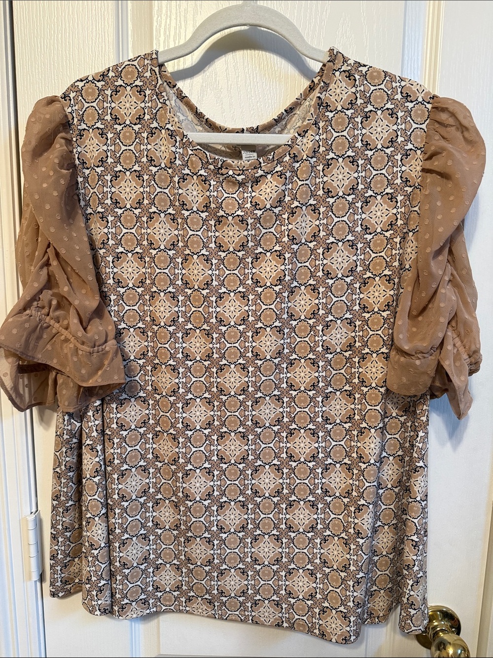 Cato Beige Tile-Print Puff Sleeve Blouse